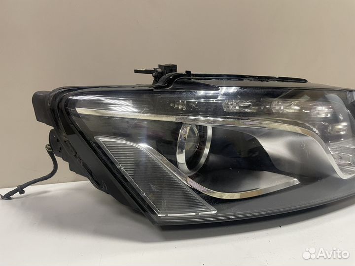 Фара правая Audi Q5 8R Ауди Ку5