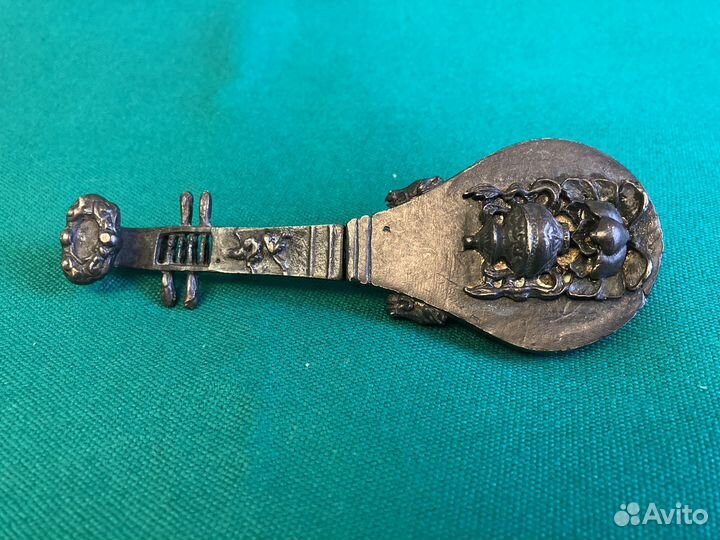 Замок навесной старинный