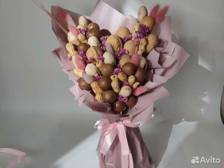 Букет из орехов на день матери