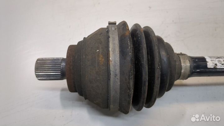 Полуось левая передняя Volkswagen Tiguan, 2012