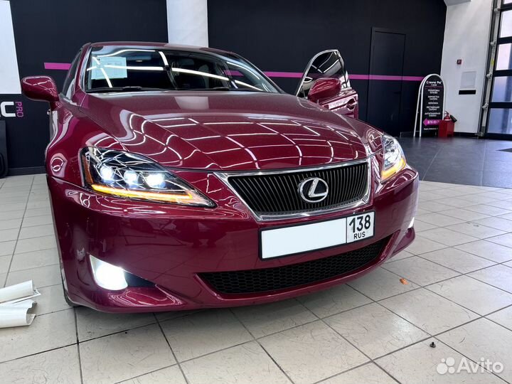 Рестайлинг передние фары для Lexus is 250