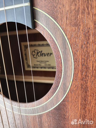 Акустическая гитара