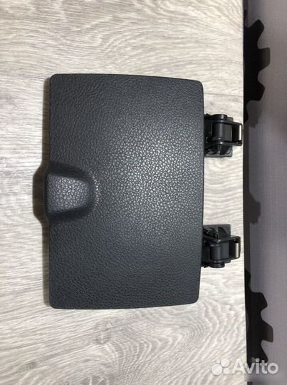 Бардачек верхний Nissan Terrano 3 d10