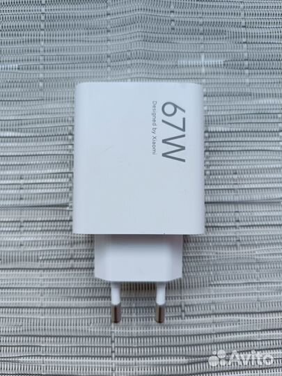 Продам оригинальные зарядное устройство