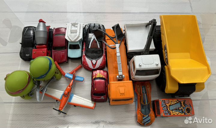 Набор машинок