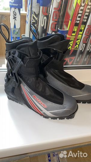 Лыжные ботинки