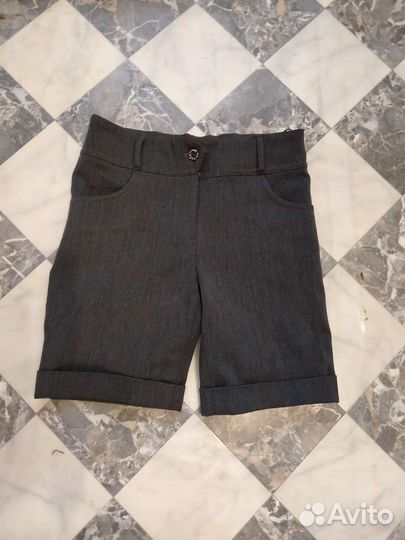 Школьный жилет и шорты