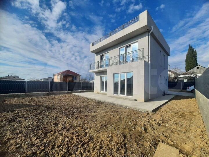 Дом 224 м² на участке 4 сот.