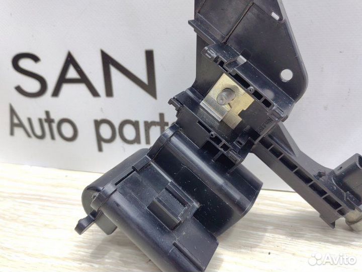 Распределитель тока передний Bmw 3 F30 N47D20 2012