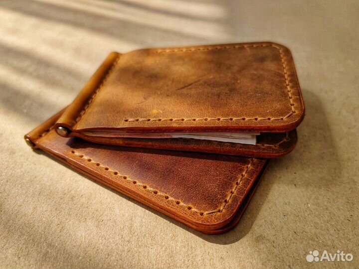 Зажим для денег из кожи