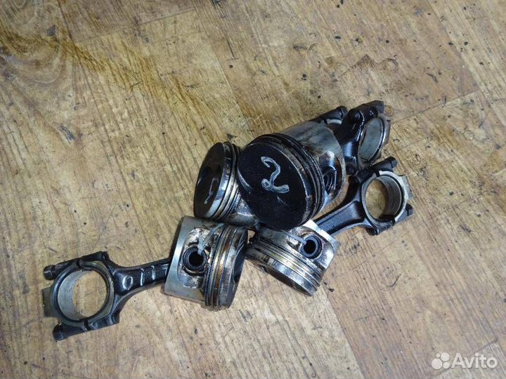 Поршень с шатуном ваз 2110