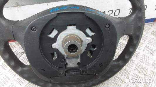 Рулевое колесо nissan almera N16 (BEA25JZ01)