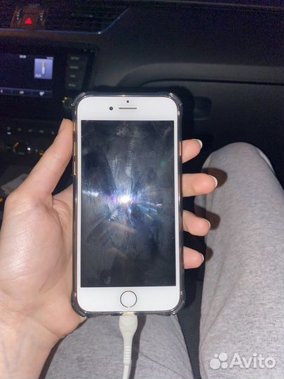 Продам iPhone 7 в хорошем состоянии