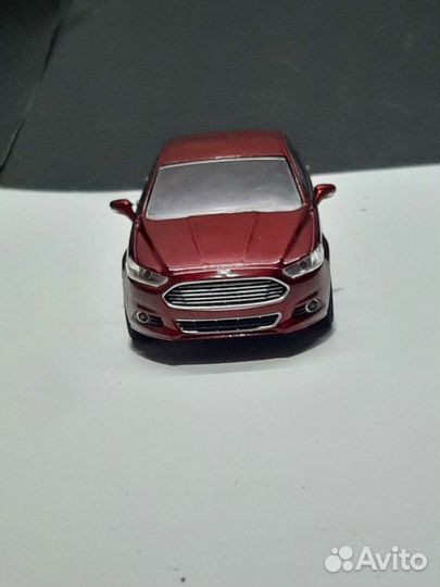 Модель Ford Mondeo / Fusion 1:43 Greenlight