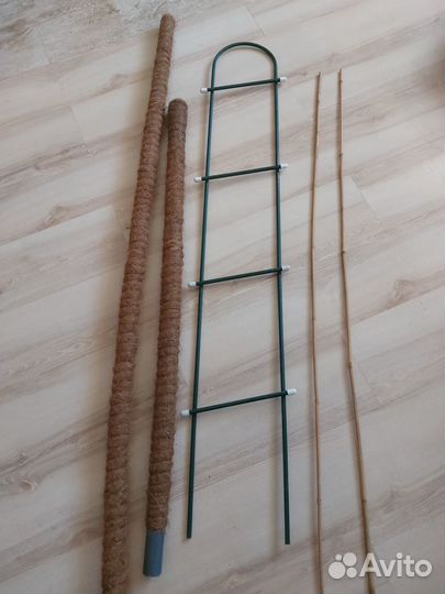 Новые пластивовые горшки, опоры для цветов