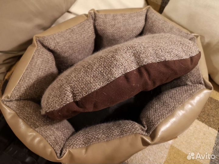 Лежанка для кошек и маленьких собак