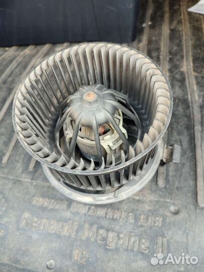 Мотор отопителя Рено Меган 2