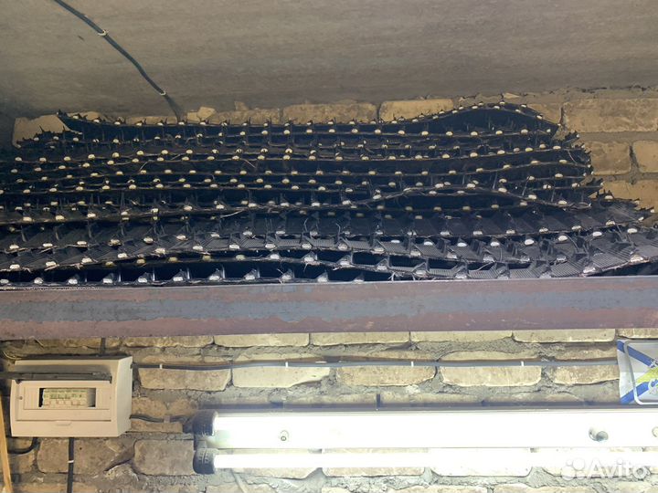 Обрезки гусиници от бурана