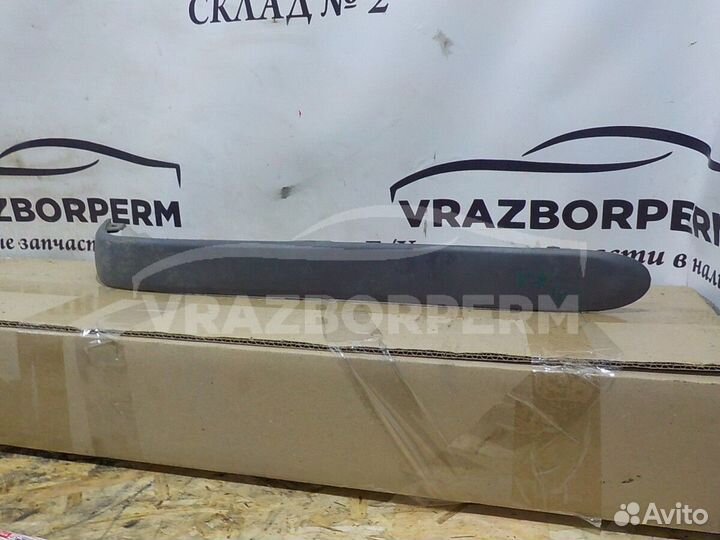 Накладка бампера Nissan Sunny