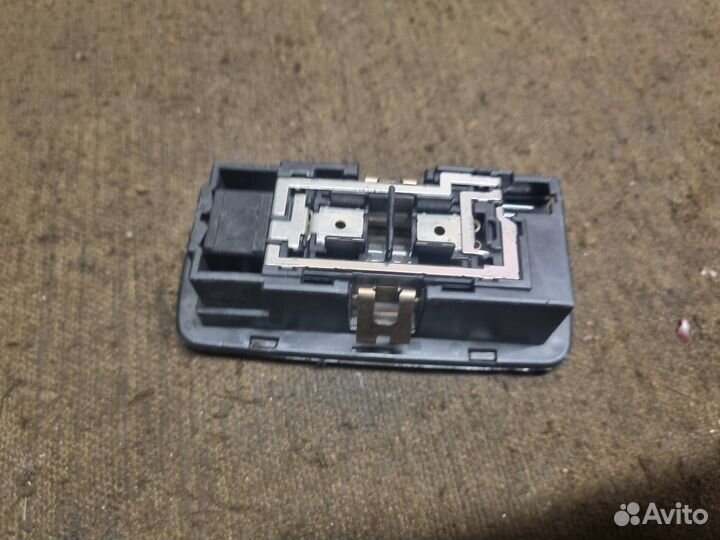 Плафон освещения салона Infiniti FX/QX70 S51