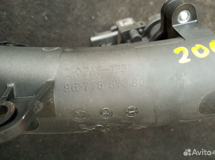 Патрубок турбины в сборе с клапаном Пежо-Ситроен