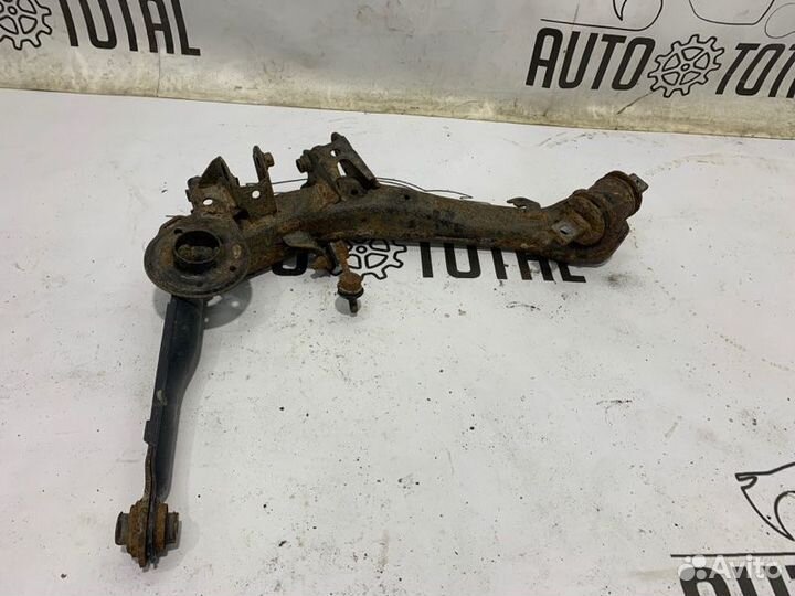 Рычаг нижний задний левый Honda Civic 4D R18A2