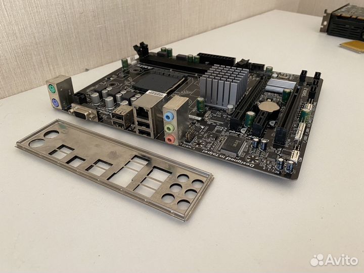 Материнская плата am3+