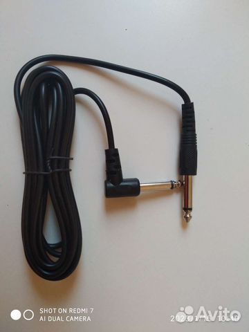 Новый кабель для электрогитары+набор медиаторов