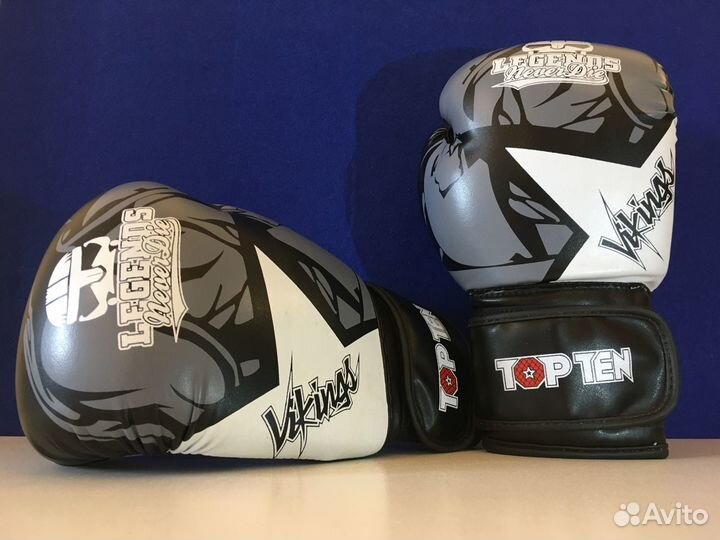 Боксерские перчатки