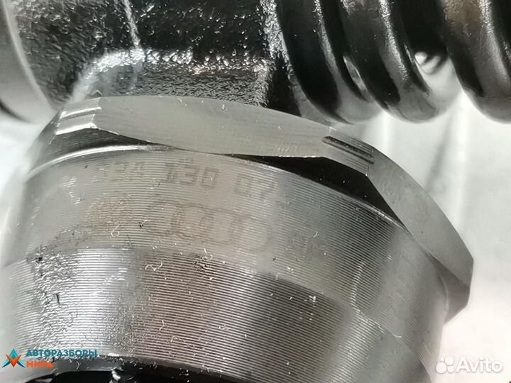 Форсунка Volkswagen Bora 2002 038130073AG