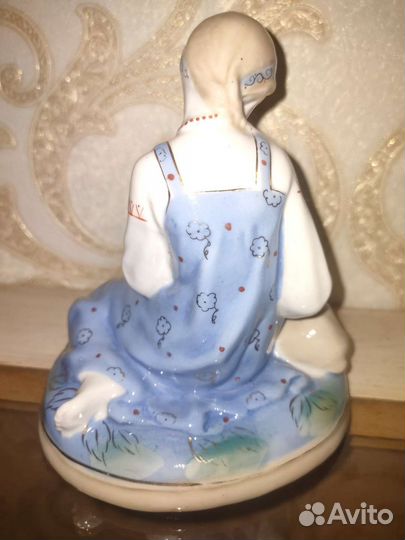 Статуэтка Аленушка с козленком