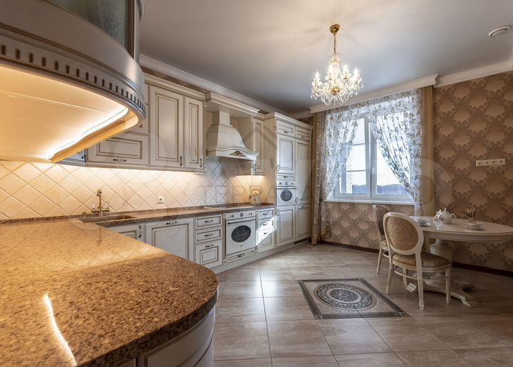 Коттедж 190 м² на участке 14,5 сот.