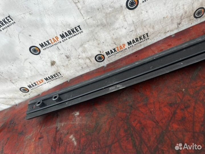 Рейлинг на крышу правый Suzuki Grand Vitara 2 2008