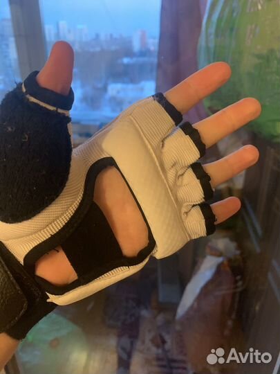 Перчатки (MMA) venum