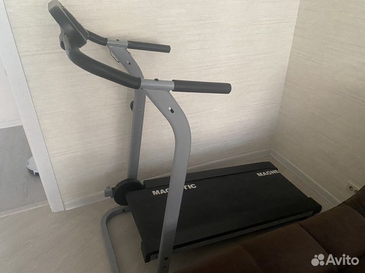 Беговая дорожка механическая