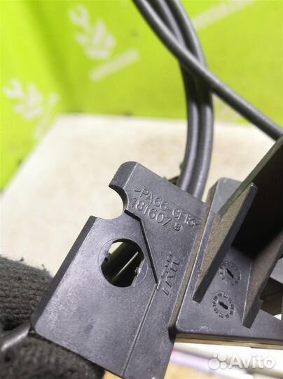 Трос открывания капота Рено Меган 2