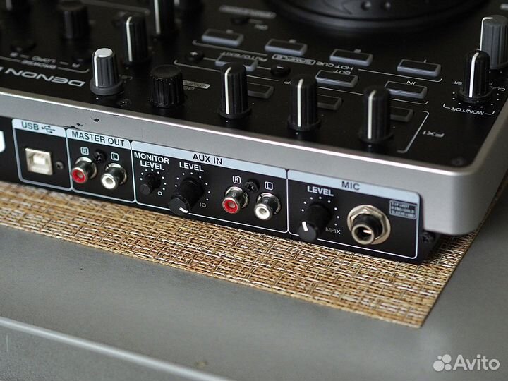 Dj контроллер Denon DN-MC2000