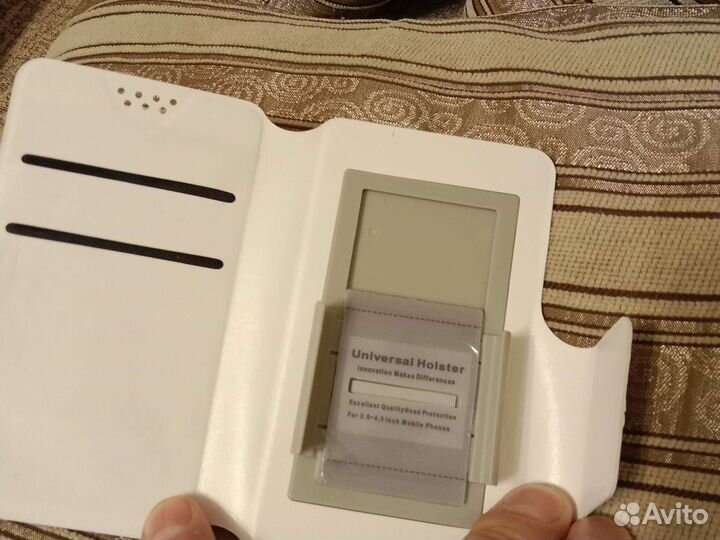 Универсальный чехол для смартфона