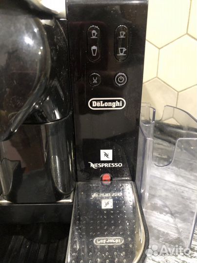 Капсульная машина nespesso с капучинатором