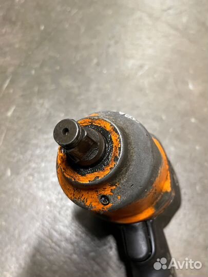 Гайковерт пневматический бу 1100 н м