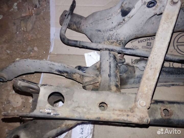 Рычаги задние на lancer 10