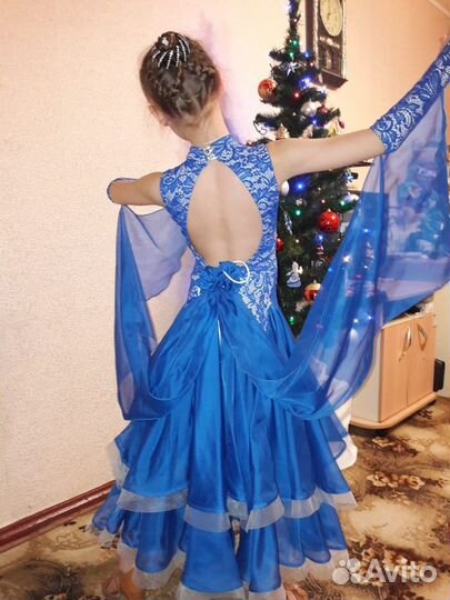 Нарядное платье