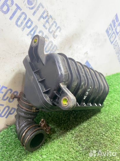 Резонатор воздушного фильтра Nissan Almera Classic