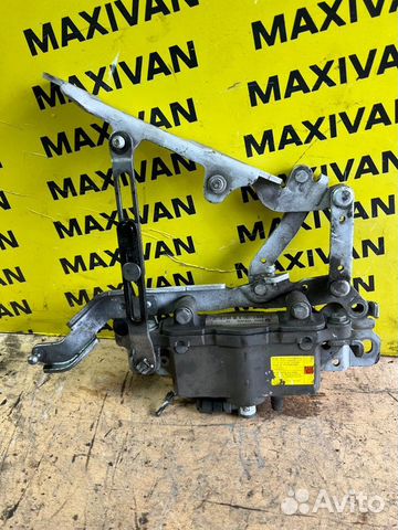 Петля капота передняя правая Bmw 5-Series F10 2010