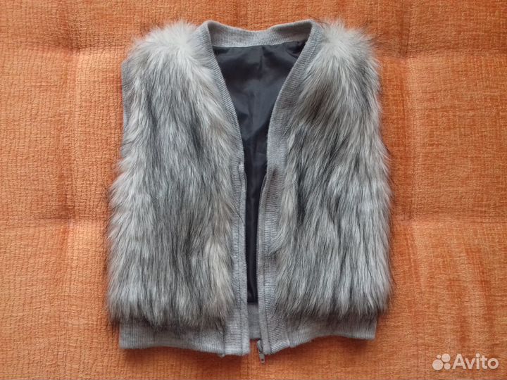 Жилетка меховая детская