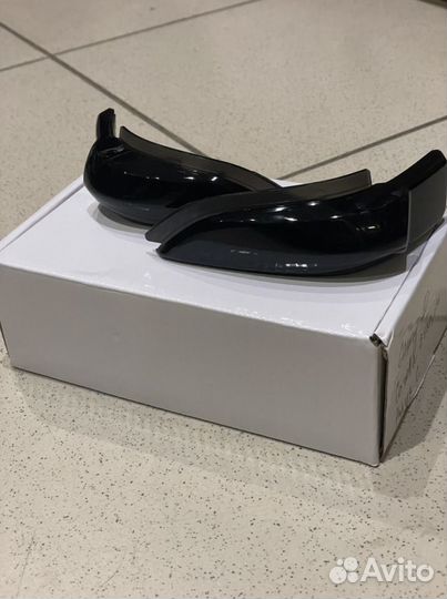 Динамический повторитель поворота Toyota Camry