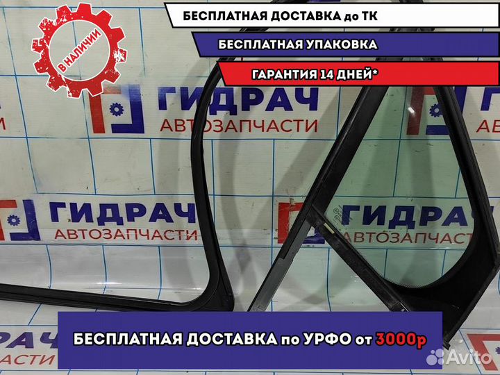 Стекло двери передней правой (форточка) Peugeot 30