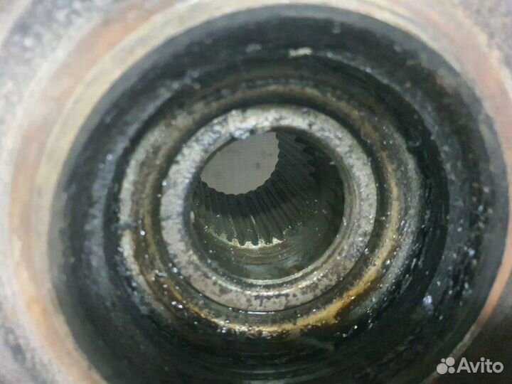 Поворотный кулак передний левый Kia Spectra седан