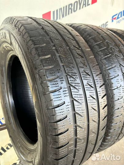 Goodyear Vector 4Seasons Cargo 235/65 R16