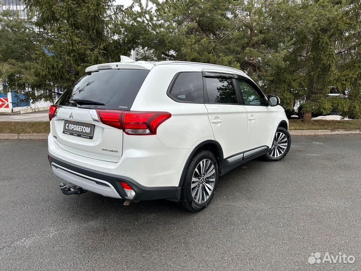 Mitsubishi Outlander 2.0 CVT, 2019, 165 230 км